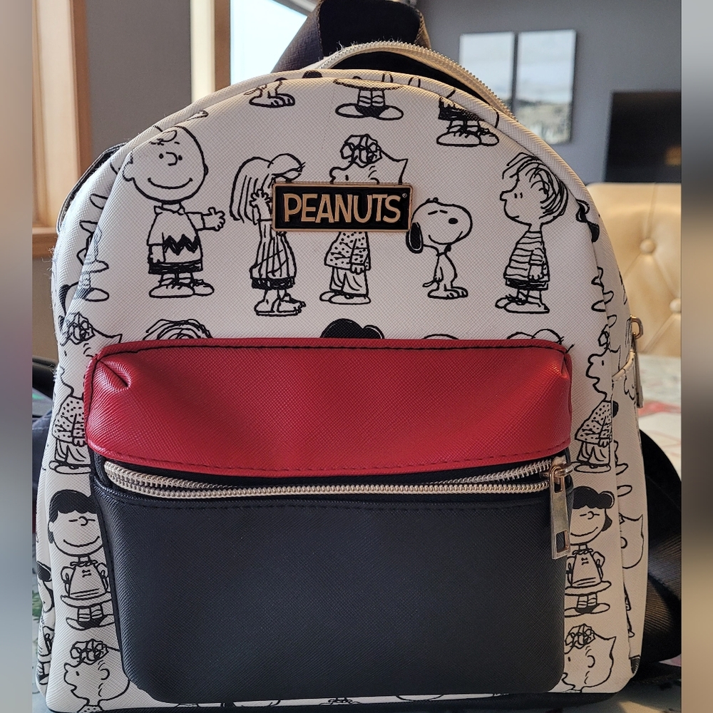 Snoopy Peanuts mini-backpack